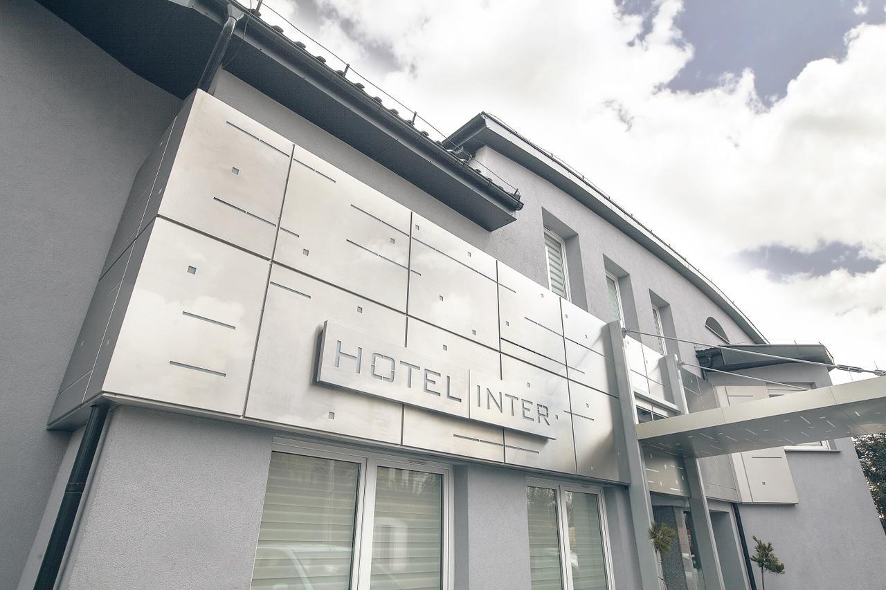 Hotel Inter Bielany Wrocławskie Exterior foto